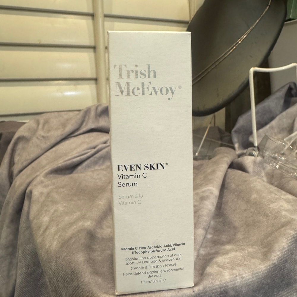 Trish McEvoy Even Skin Vitamin‎ C Serum Full Size 1 oz. New Unopened